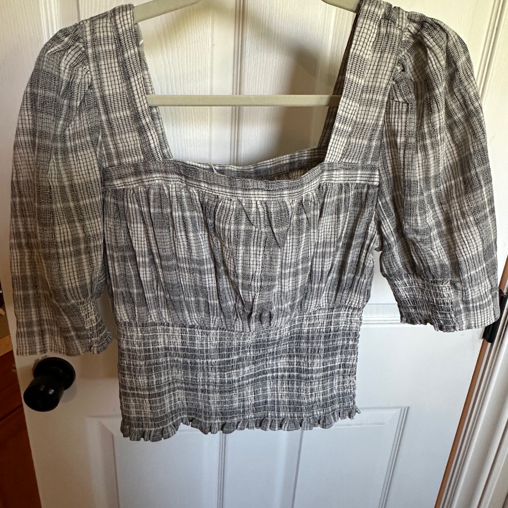 Universal Thread Gray Puff Sleeve Smocked Blouse
